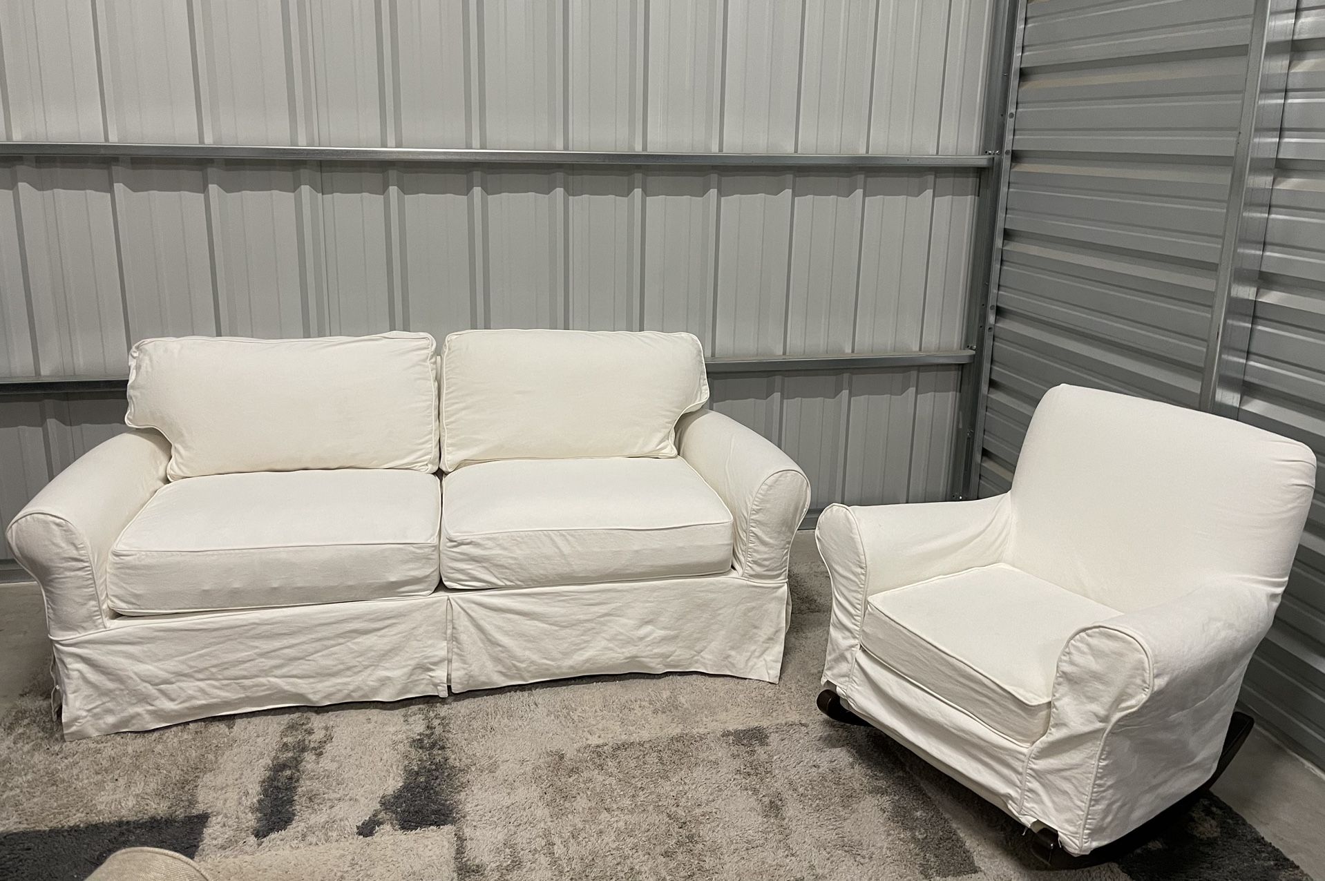HM Richards White Slipcover Sofa & Rocking Chair Set