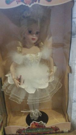 Victorian collection dolls