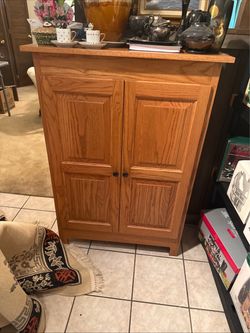 Amish oak cabinet