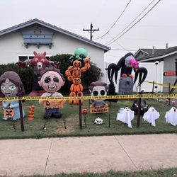 Holiday Decorations And Household Items 