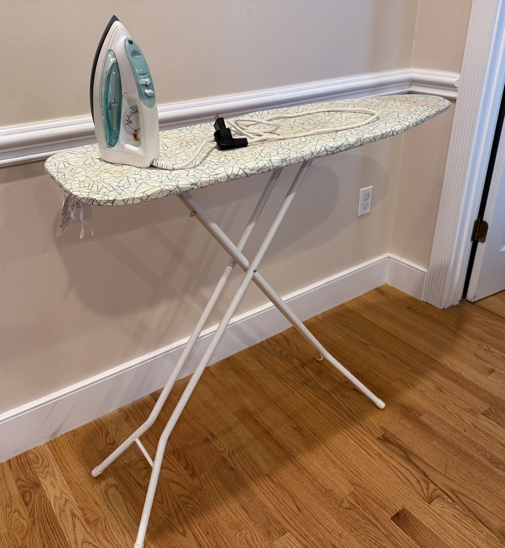 Panasonic Iron & Ironing Board