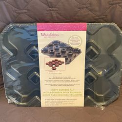 New!  Bakelicious Crispy Corners Pan