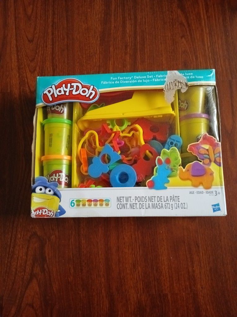 Play-Doh Fun Factory Deluxe Set. For Age 3+