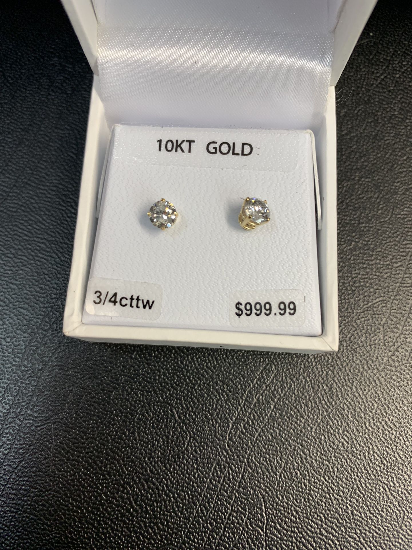 10KT gold Diamond earrings