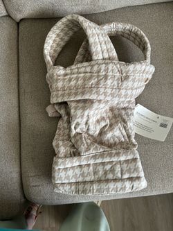 Brand New Baby Carrier Nest Blanche Carrier Zoe  with Instructions Sheet