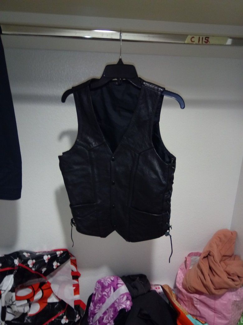 Leather Motorcycle Riding Vest Black