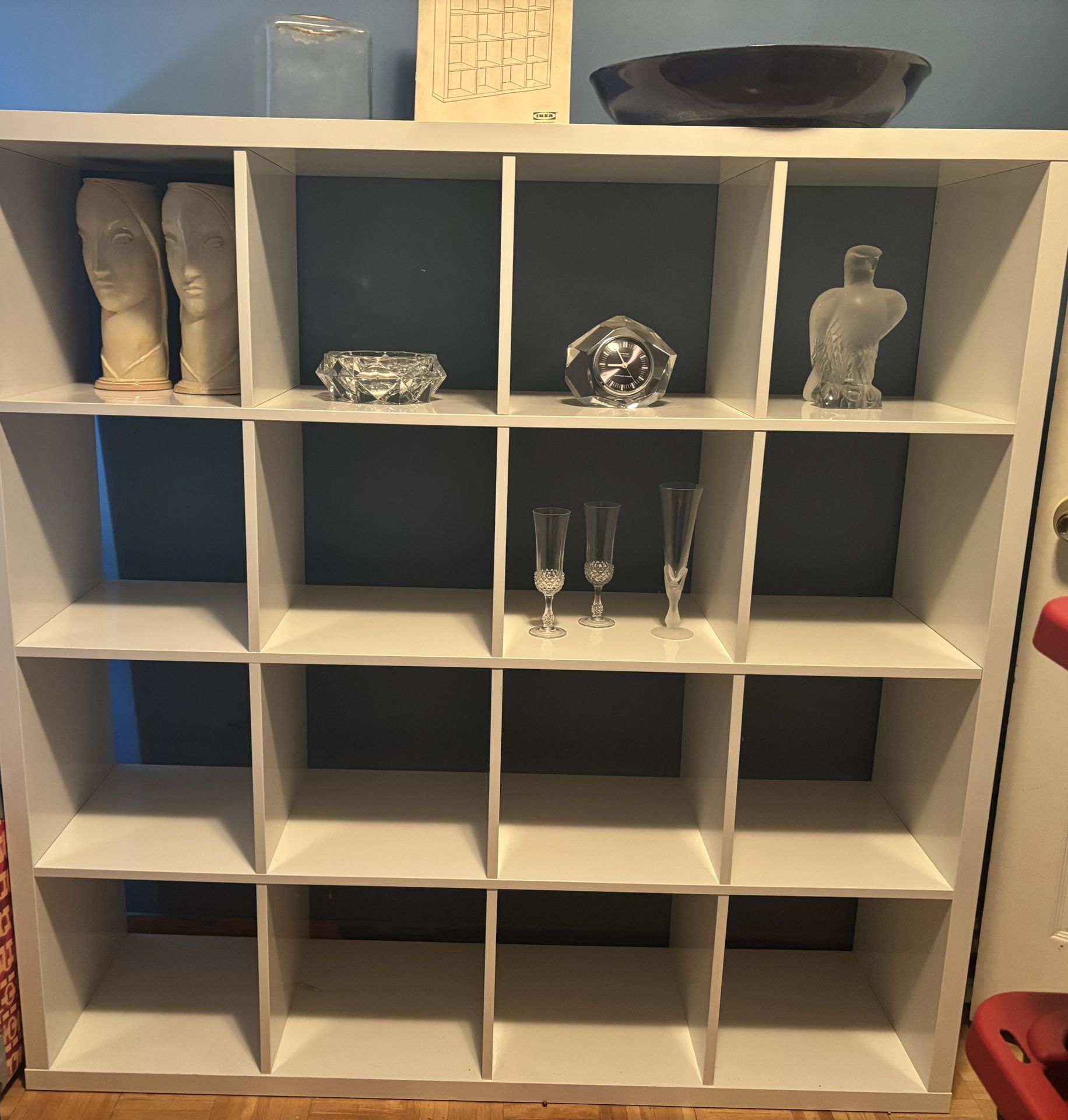 IKEA WHITE KALLAX FOR PiCK UP-QUEENS