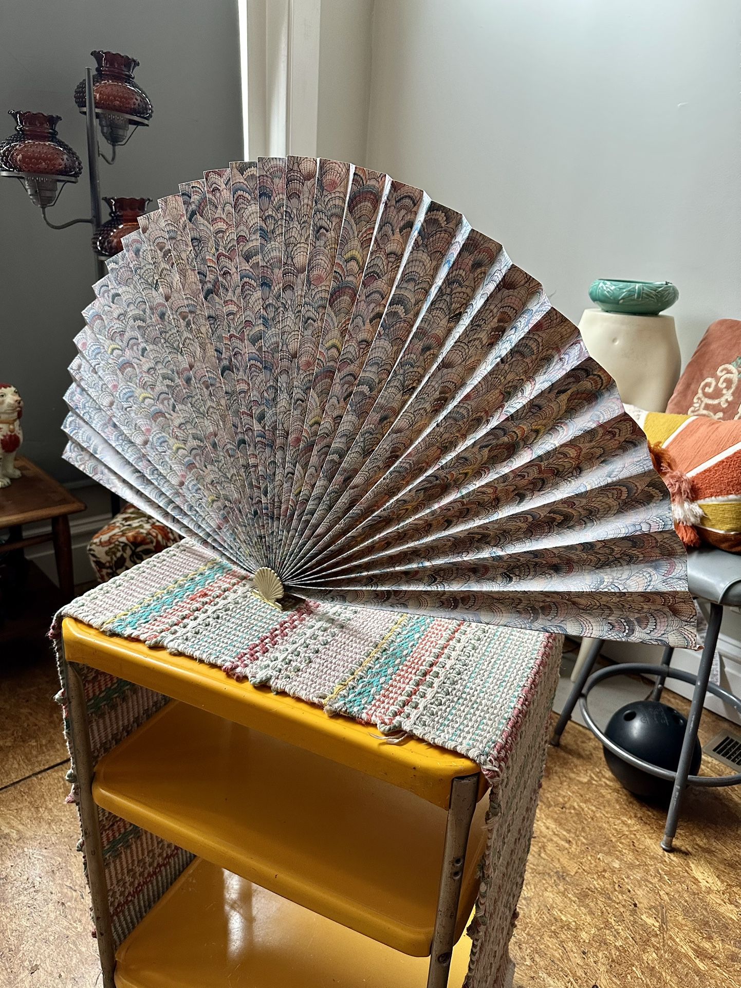 Vintage Seashell Decorative Fan