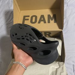 YZY Foam RNR