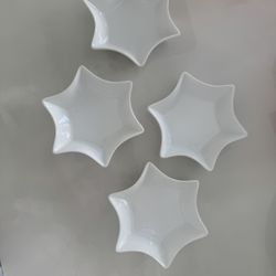 Crate and Barrel Star Snack Bowls