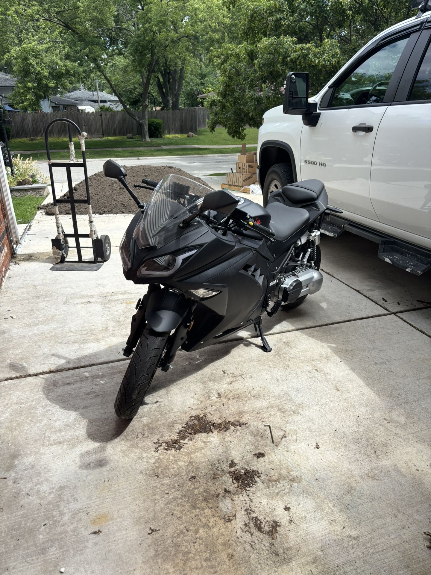 Brand New Venom Starter Bike 250cc