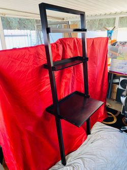 Ladder shelving