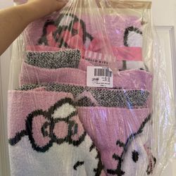 Knitted Hello Kitty Blanket