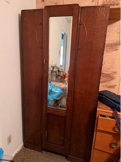 Armoire  Closet