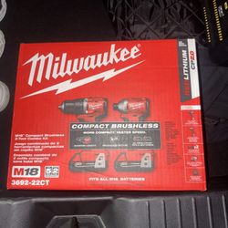 Milwaukee M18 Drill And Impact Driver Set 