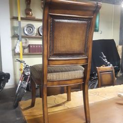 14 Chairs Hi Quality And Sculpture