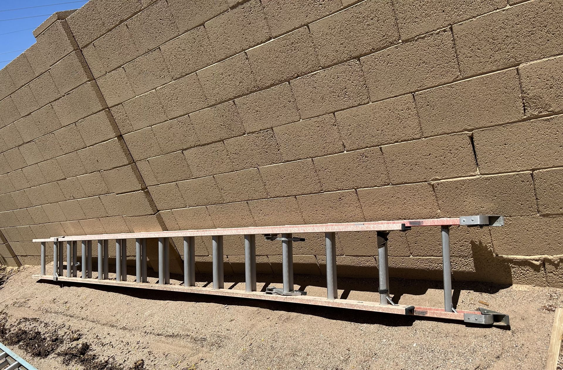 15 Ft Expandable Ladder