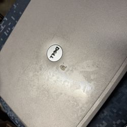 Selling this Dell Latitude D610 laptop with charger  It turns on as seen in the picture