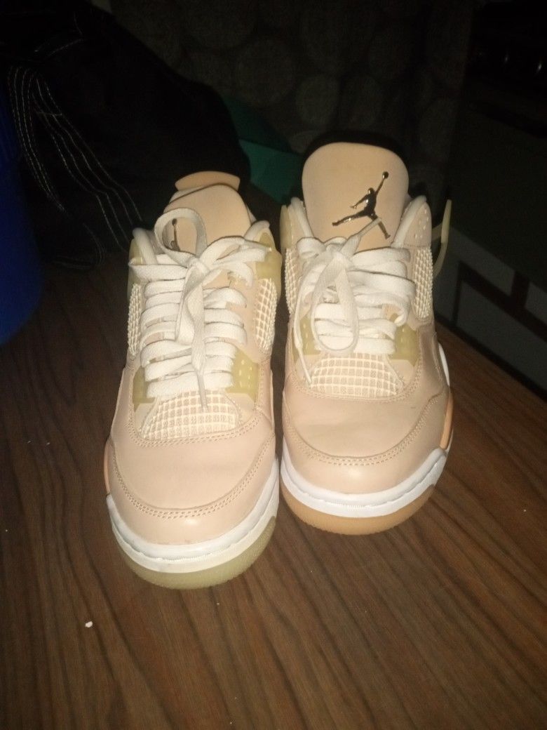 Jordans Retro 4 Rose Gold Shimmers