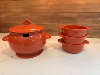 Chantal 3.25 Quart Soup Tureen+3 Bowls