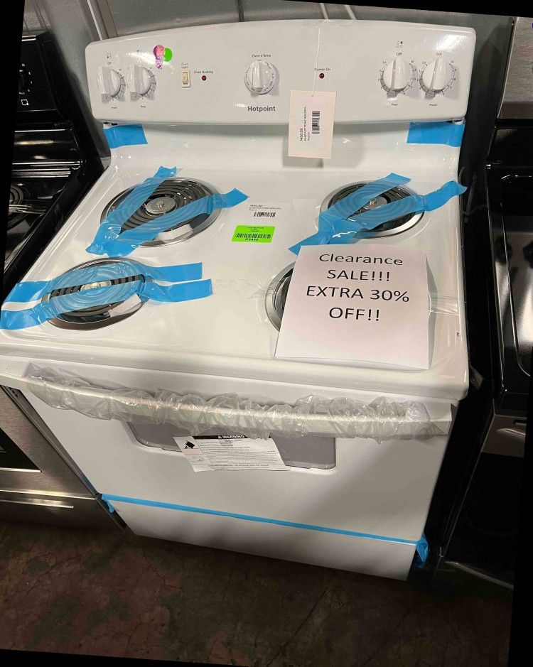 HOTPOINT RBS330DRWW 30-in 4 Elements 5-cu ft Electric Range