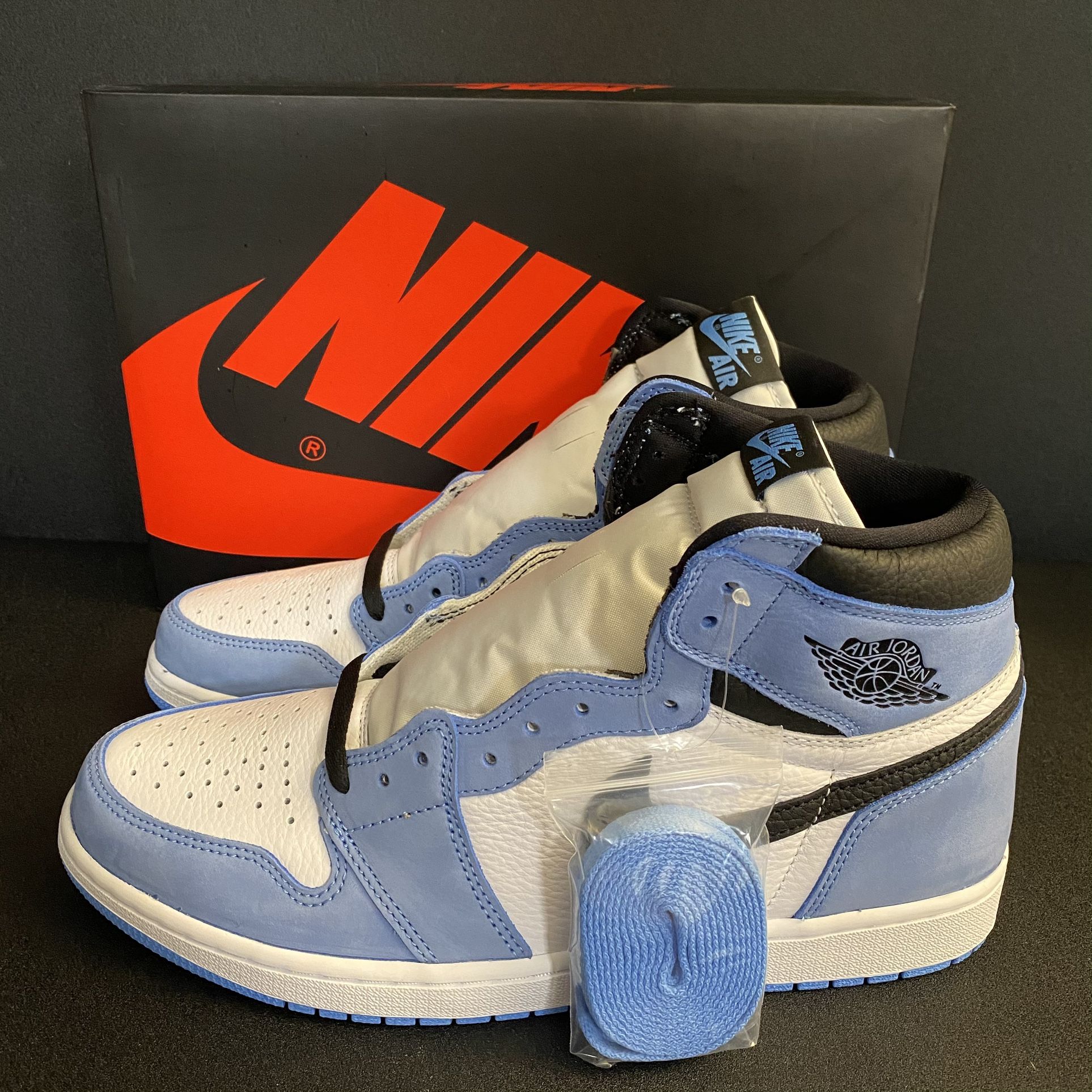 Jordan 1 Retro High University Blue DS Size 12