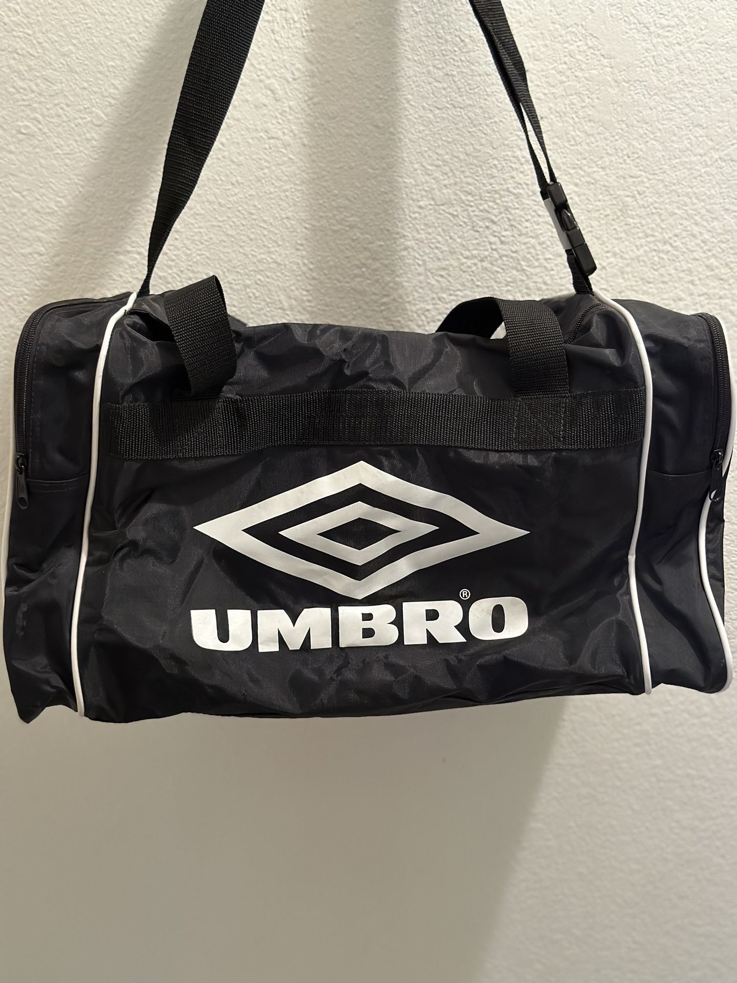 UMBRO Duffle Bag/Gym 