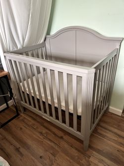 Delta Mini Crib