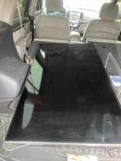 TV W/ remote and 3D glasses