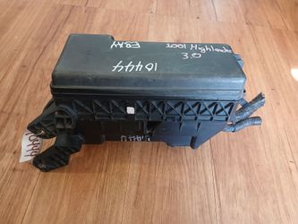 Toyota highlander fuse box part