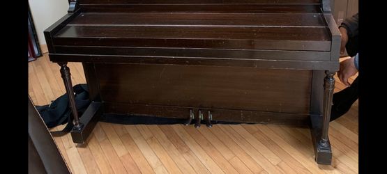 Baldwin Upright Piano