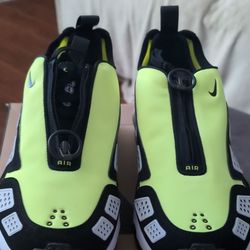 Nike Air Max SNDR Volt Black size 11m/12.5w