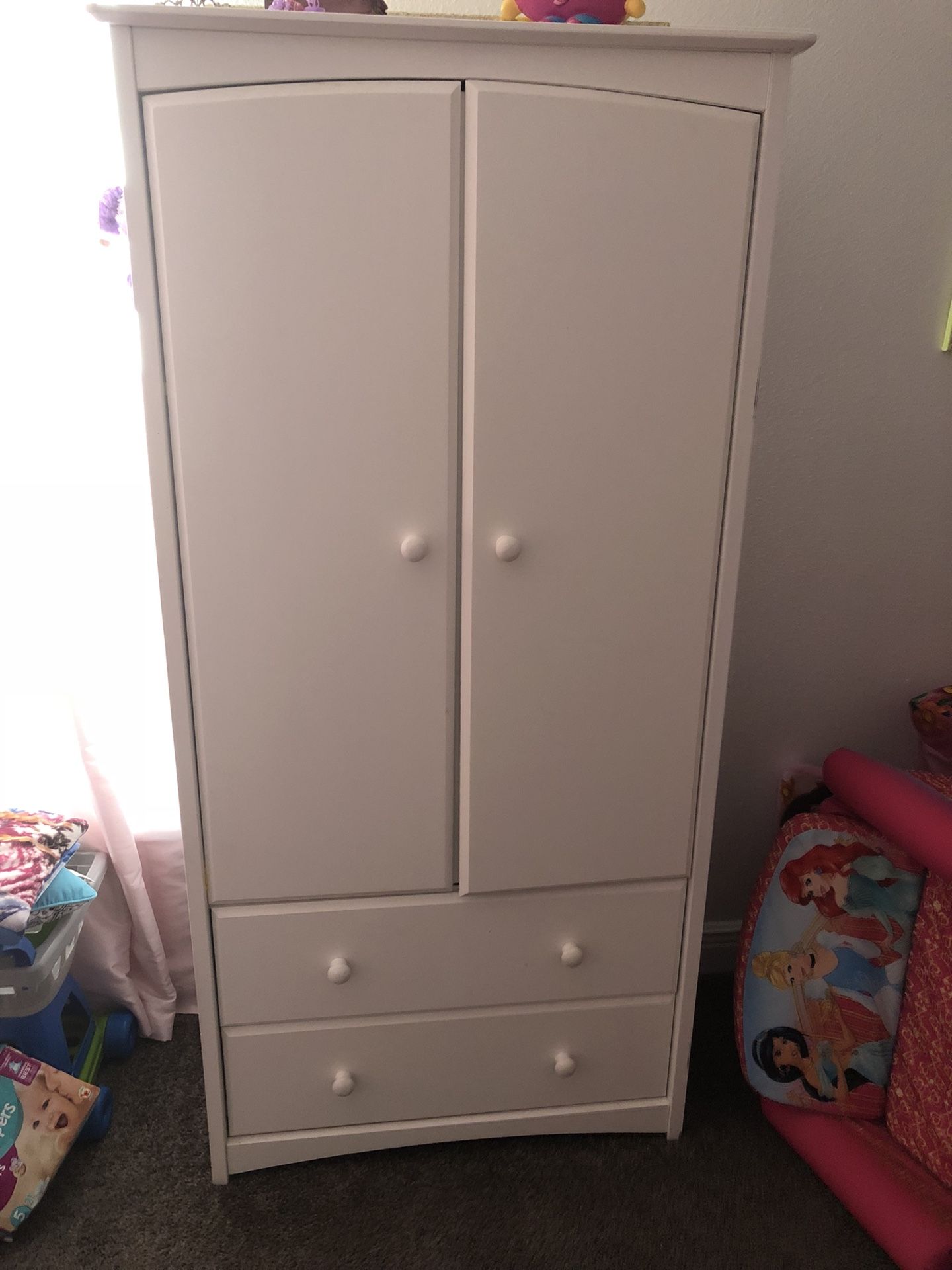 Kids armoire
