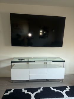 Modern TV entertainment sideboard