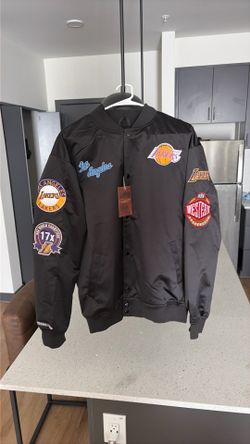 Lakers Mitchell & Ness Blackout Edition Jacket XL