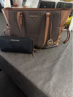 Micheal kors bag and wallet