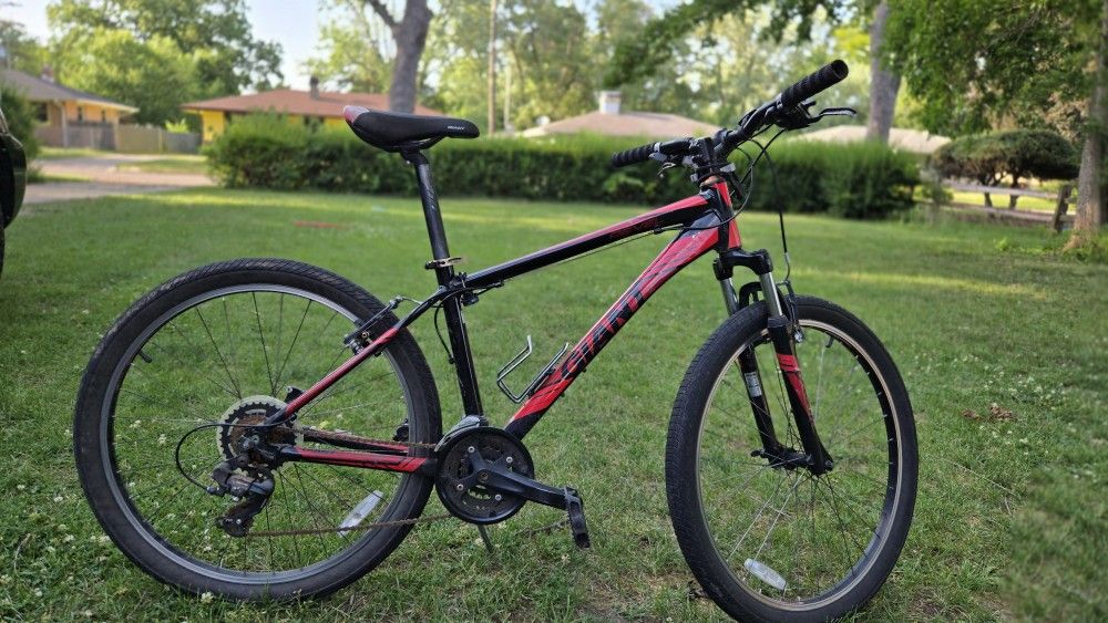 Giant Aluxx 6000 Bike