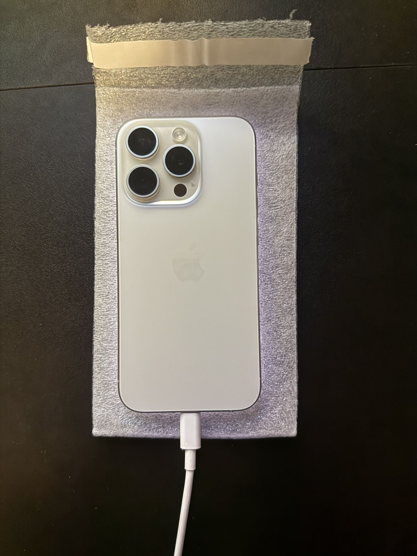iPhone 15 Pro 256 GB UNLOCKED