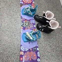 Kids snowboard bindings and boots 119cm