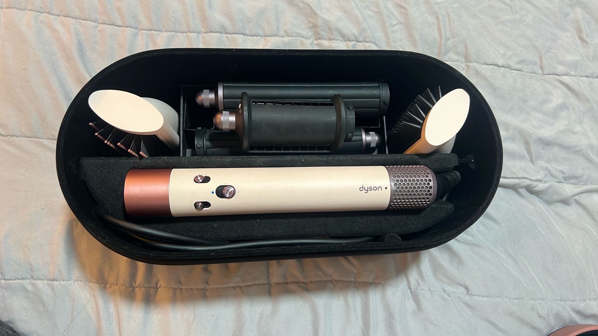 Dyson airwrap 