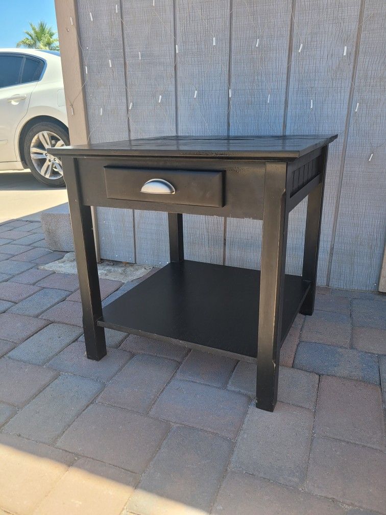 Wood End Table With Drawer