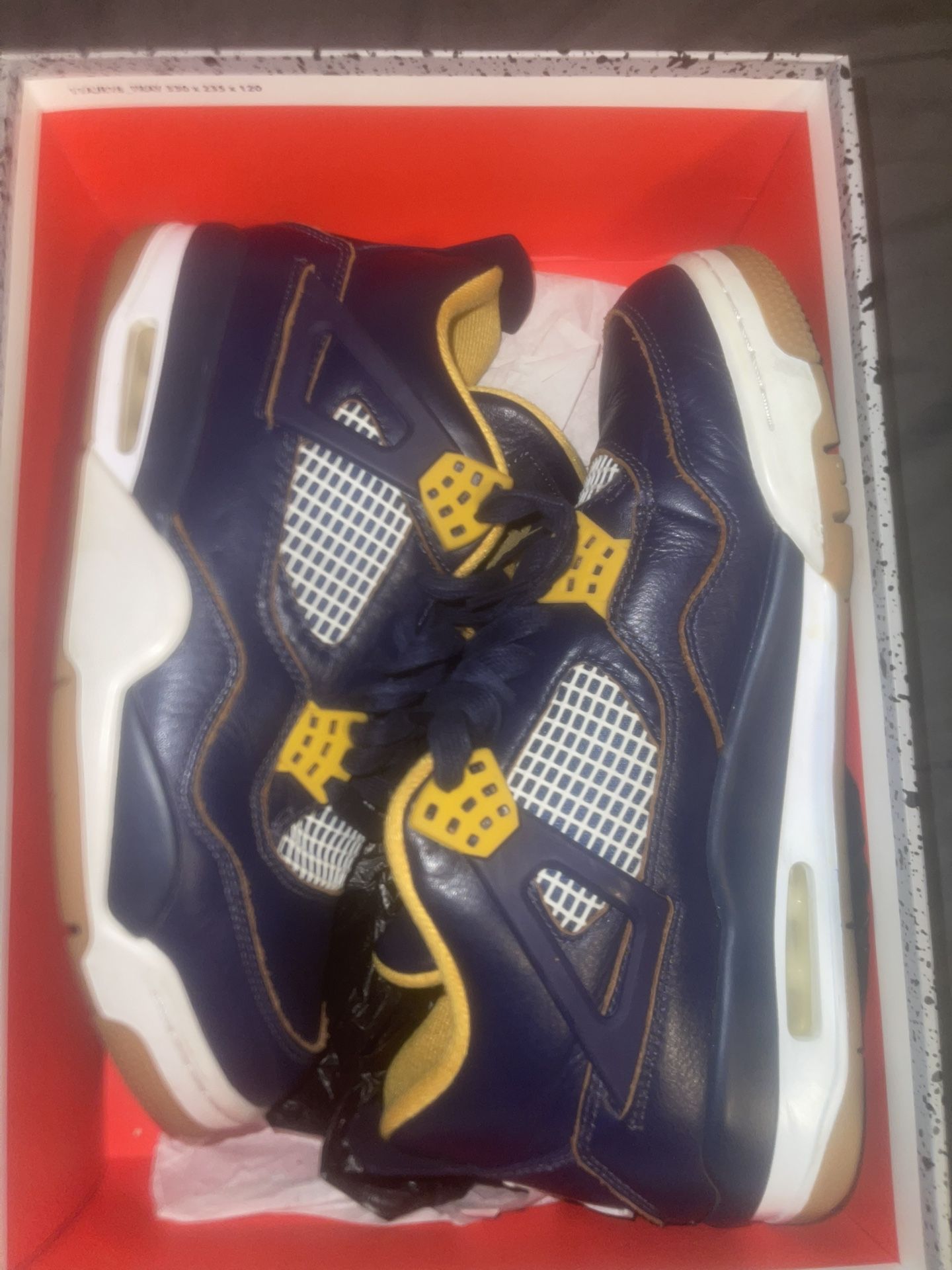 Jordan 4 Retro 