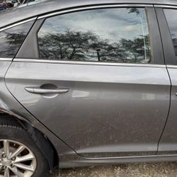 2015 2016 2017 2018 2019 HYUNDAI SONATA RIGHT SIDE REAR RH DOOR  OEM USED