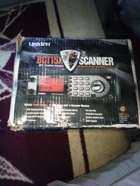 UNIDEN BCT15X SCANNER 