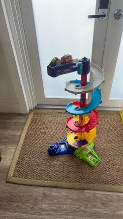 Free car track