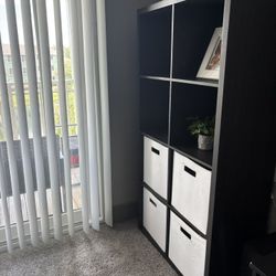 8 Cube shelf 