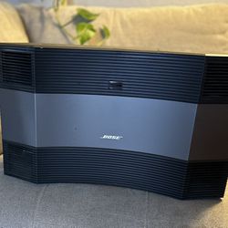 Bose Acoustic Wave Speaker/CD Play/Radio