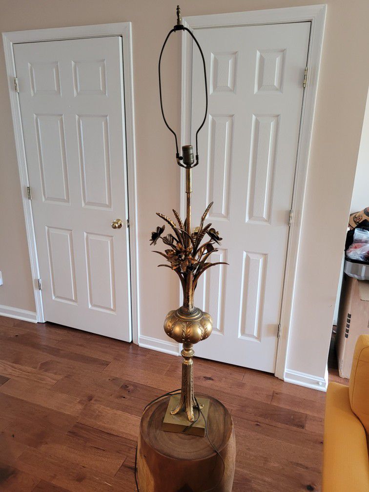 Vintage Arabian Lamp 4.5 Feet
