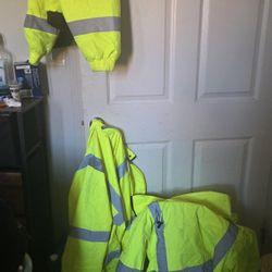 2 Heavy Jackets 1X Lrg 1med XL Light Windbreaker