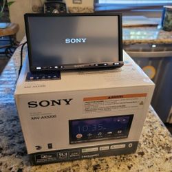 Very Nice Sony Carplay Car stereo 7" touchscreen radio 